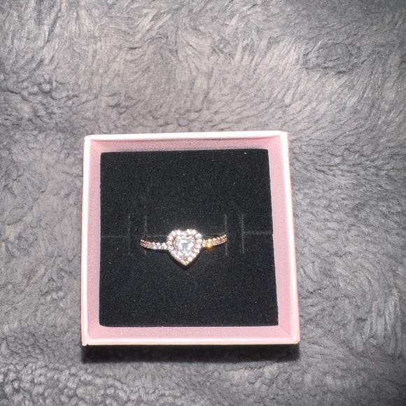Pandora Elevated Heart Ring Size 60 (9) - Picture 3 of 3